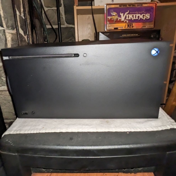 X box series x - Picture 3 of 3